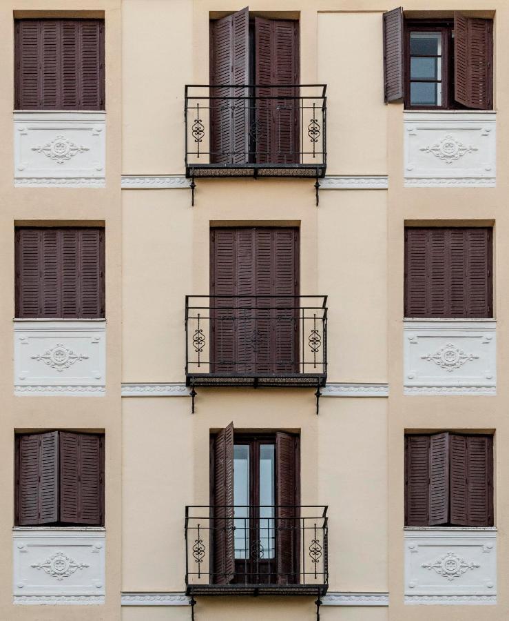 Bob W Arte Aparthotel Madrid Luaran gambar
